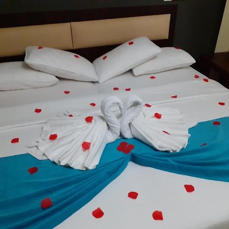 Seasunbeach Hotel Maldives Hulhumale Esterno foto