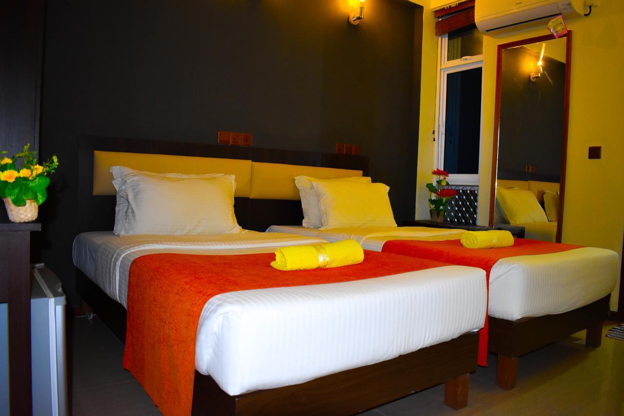 Seasunbeach Hotel Maldives Hulhumale Esterno foto