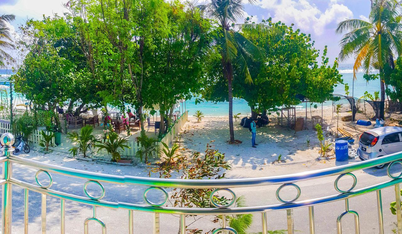 Seasunbeach Hotel Maldives Hulhumale Esterno foto