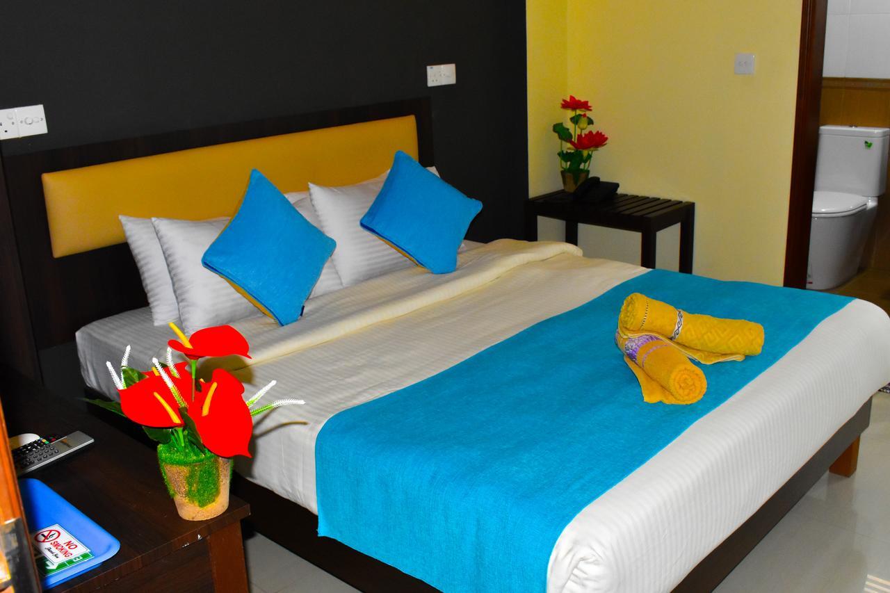 Seasunbeach Hotel Maldives Hulhumale Esterno foto
