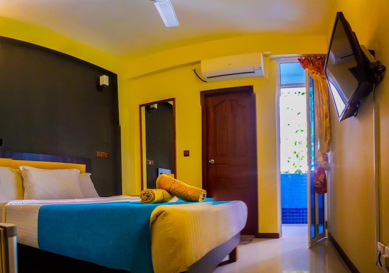 Seasunbeach Hotel Maldives Hulhumale Esterno foto