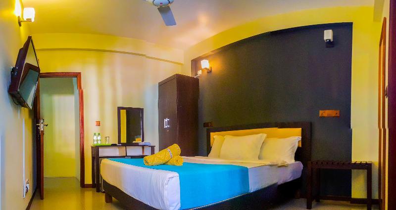 Seasunbeach Hotel Maldives Hulhumale Esterno foto