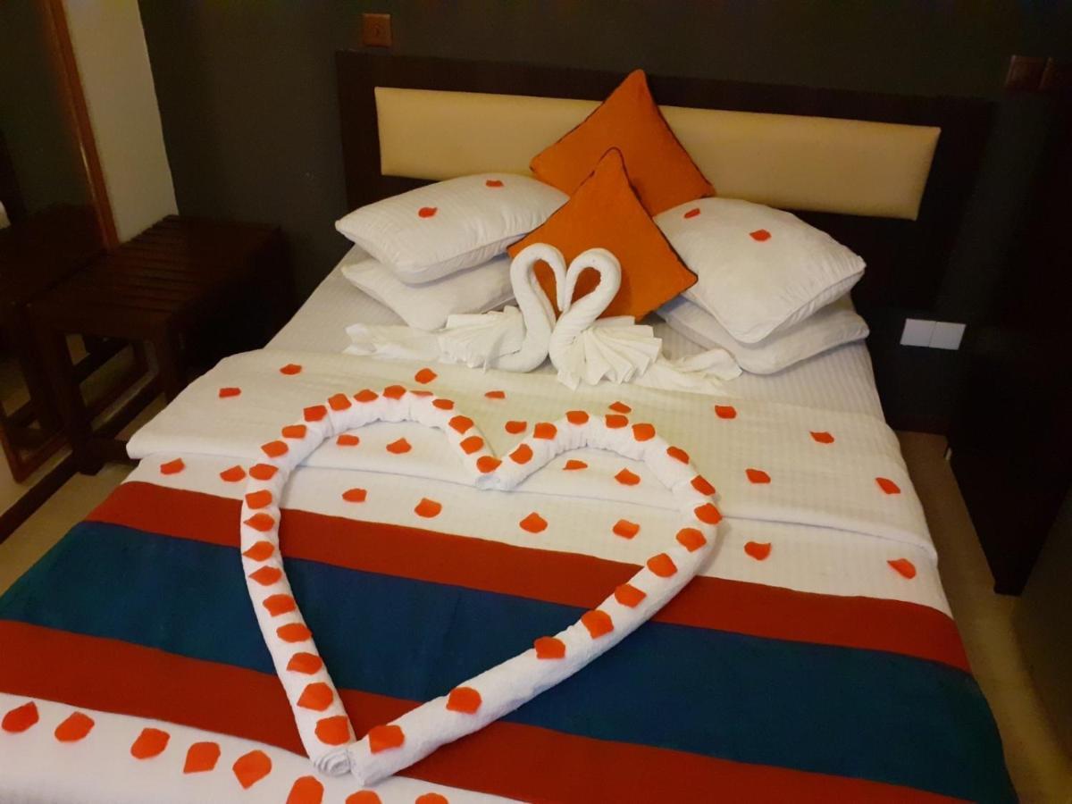 Seasunbeach Hotel Maldives Hulhumale Esterno foto